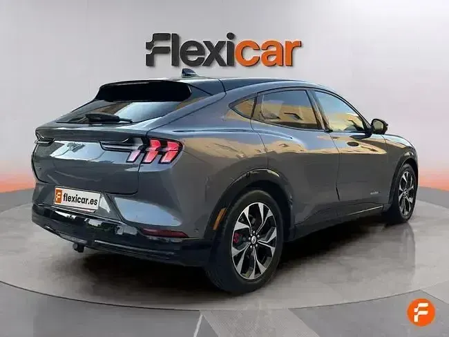 Usado Ford Mustang Mach-E 189 kW (258 CV) 2021 Gris SUV