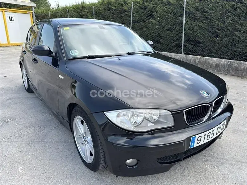 Usado BMW 120 163 CV (119 kW) 2005 Negro Utilitario