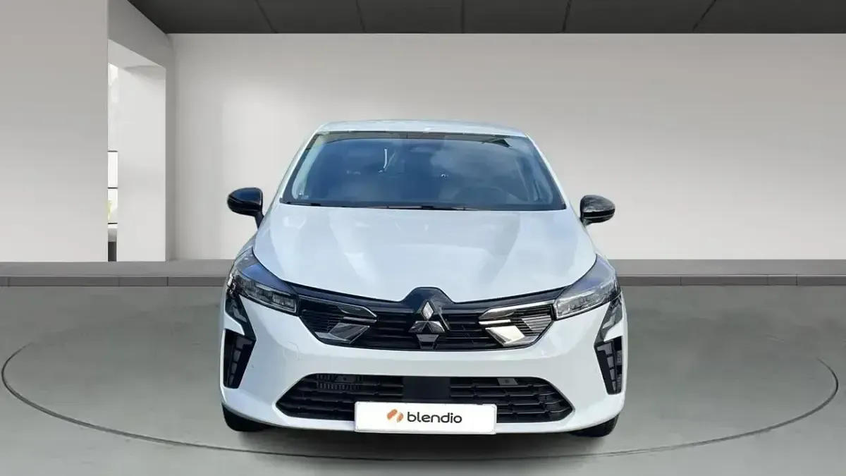 Nuevo Mitsubishi Colt Motion 90 CV (66 kW) 2025 Blanco Utilitario