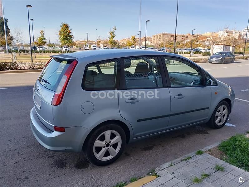 Usado Ford C-MAX Trend 109 CV (80 kW) 2005 Gris / plata Monovolumen