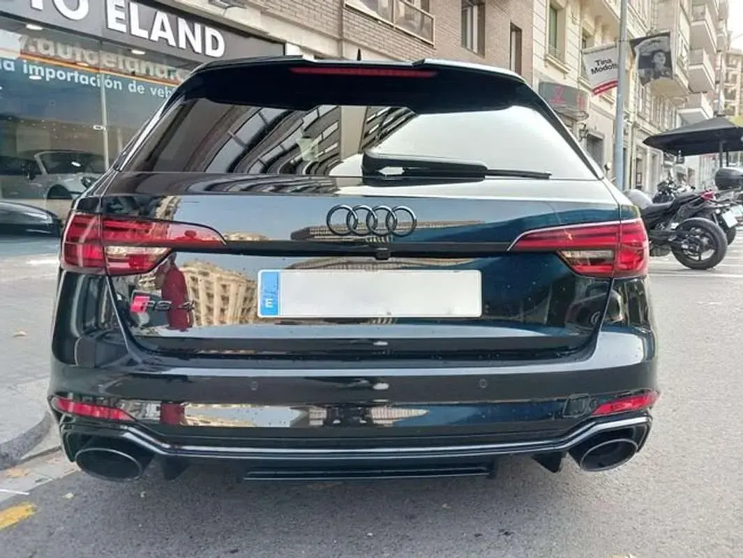 Usado Audi A4 450 CV (330 kW) 2019 Negro Familiar