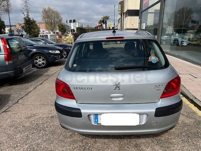 Usado Peugeot 307 90 CV (66 kW) 2002 Gris / plata Berlina