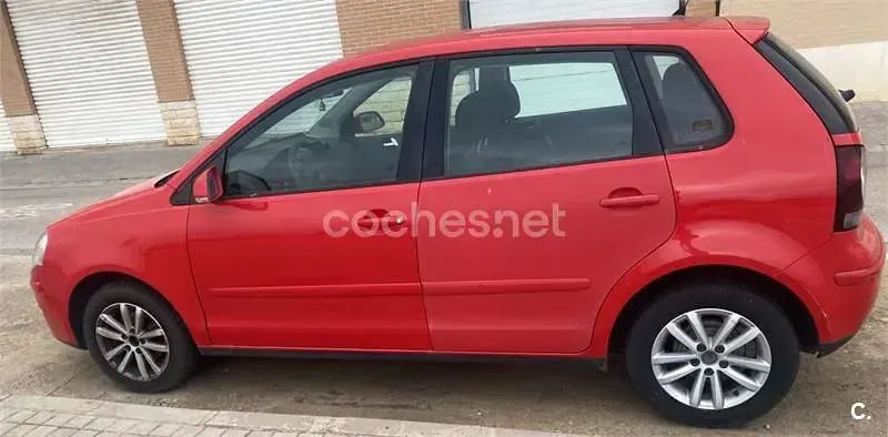 Usado VW Polo Match 80 CV (58 kW) 2007 Rojo Utilitario