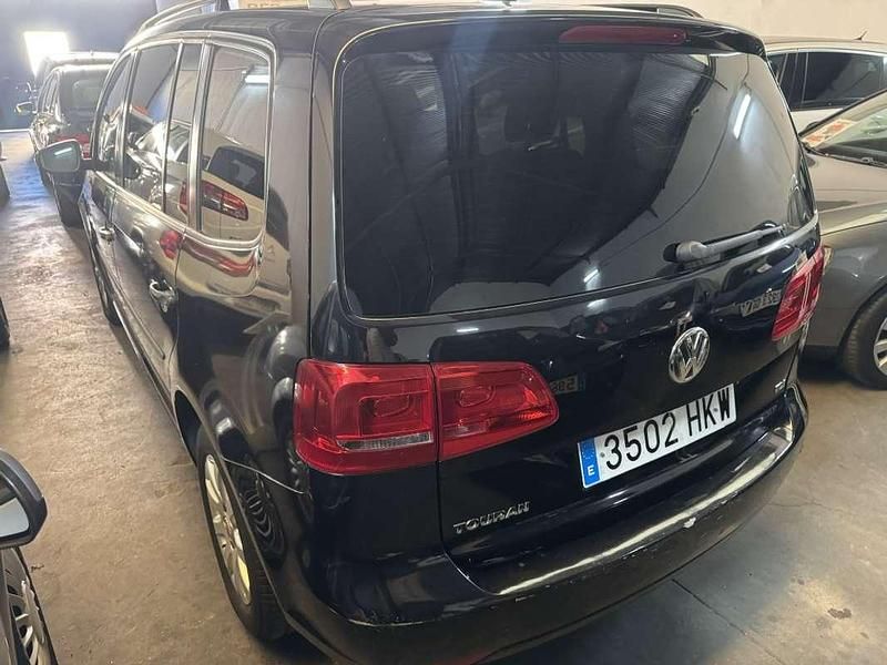 Usado VW Touran Edition 105 CV (77 kW) 2012 Negro Monovolumen