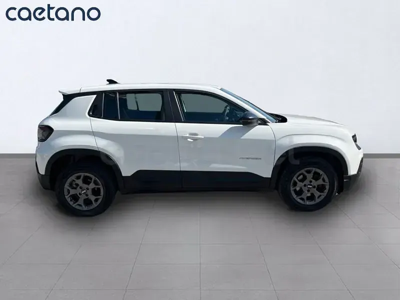 Usado Jeep Avenger Longitude 100 CV (73 kW) 2024 Blanco SUV