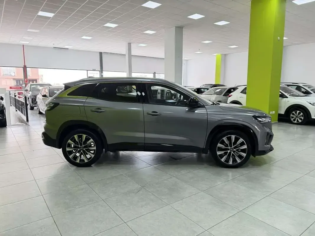 Usado Renault Austral Techno 158 CV (116 kW) 2025 Gris SUV