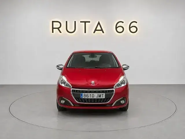 Usado Peugeot 208 Access 82 CV (60 kW) 2016 Rojo Utilitario