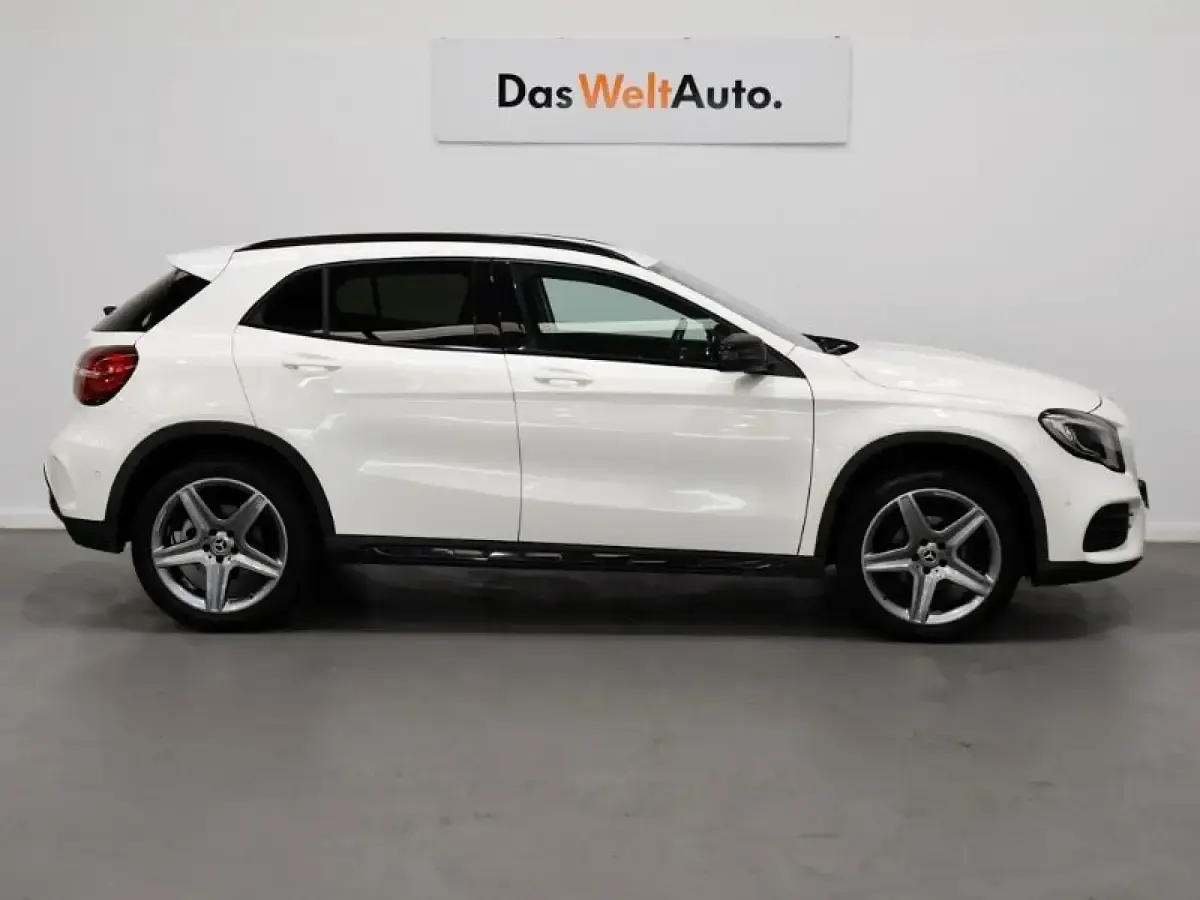 Usado Mercedes GLA200 150 CV (110 kW) 2018 Blanco SUV
