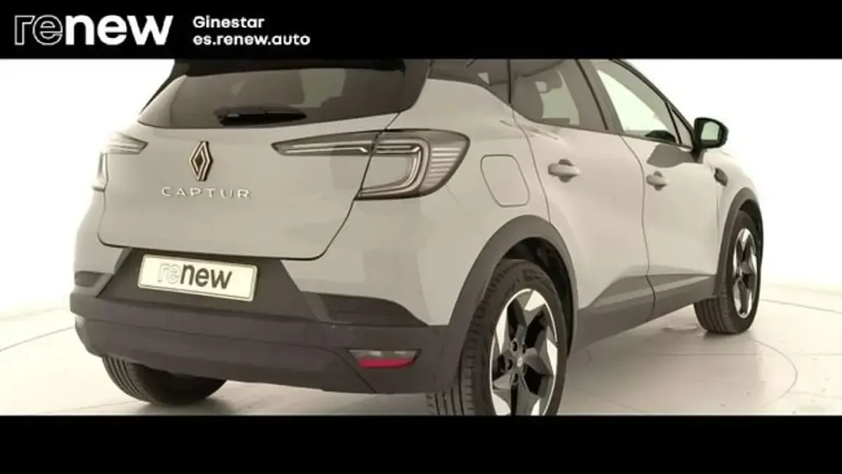 Usado Renault Captur Techno 101 CV (74 kW) 2026 Gris SUV