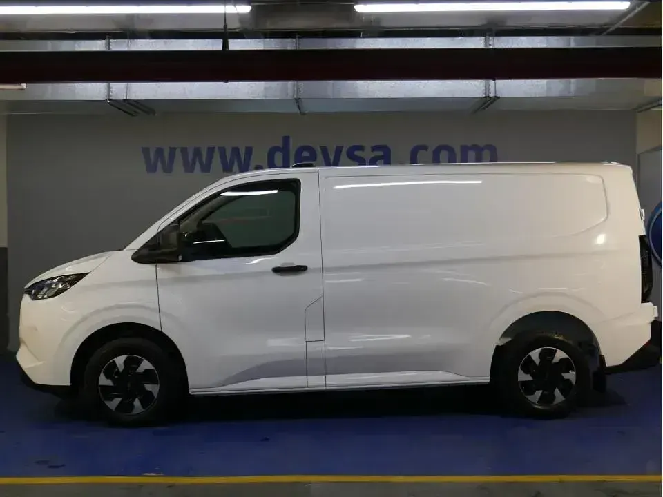 Nuevo Ford Transit Custom Trend 232 CV (170 kW) 2026 Blanco Van