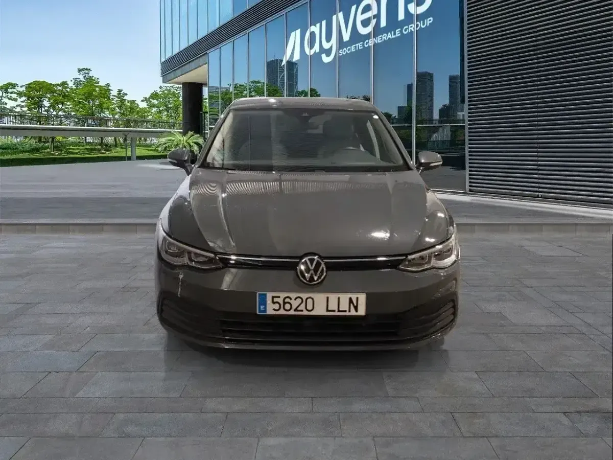 Usado VW Golf VII Life 115 CV (84 kW) 2020 Gris
