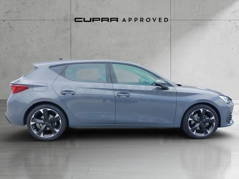 Usado Cupra Leon 150 CV (110 kW) 2024 Gris / plata Berlina
