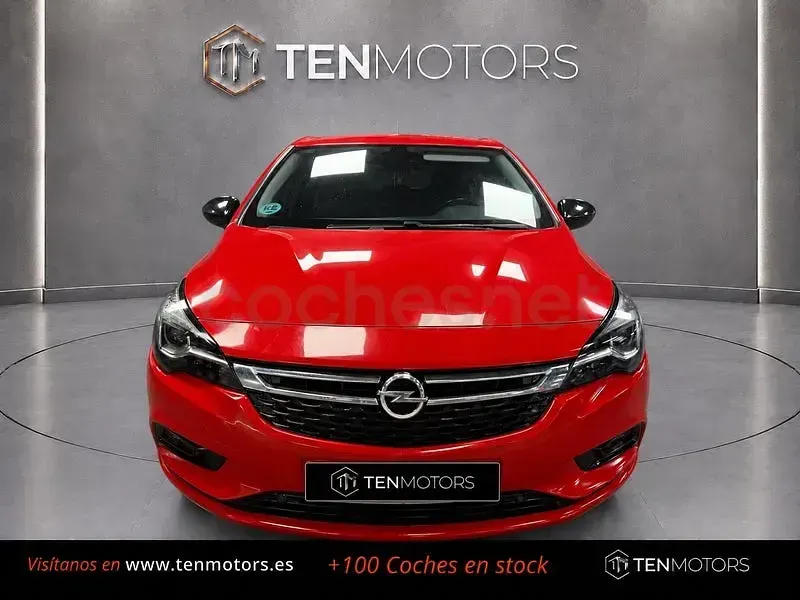 Usado Opel Astra Selective 125 CV (91 kW) 2018 Rojo Berlina
