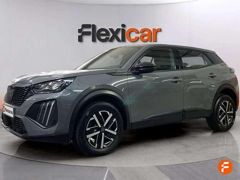 Usado Peugeot 2008 Active 101 CV (74 kW) 2023 Gris SUV