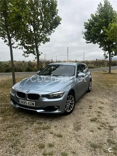 Usado BMW 318 143 CV (105 kW) 2013 Azul Familiar