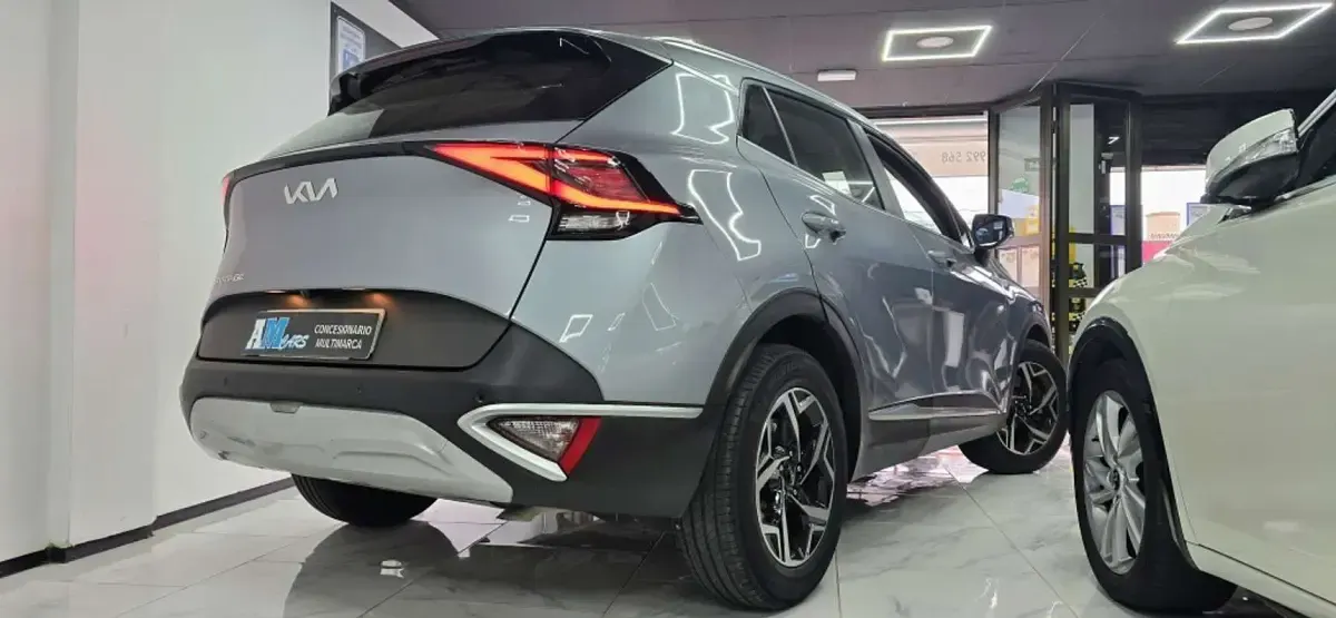 Usado Kia Sportage 152 CV (111 kW) 2023 Gris SUV