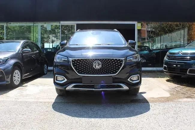Begagnad MG HS Luxury 258 HK (189 kW) 2023 Svart SUV