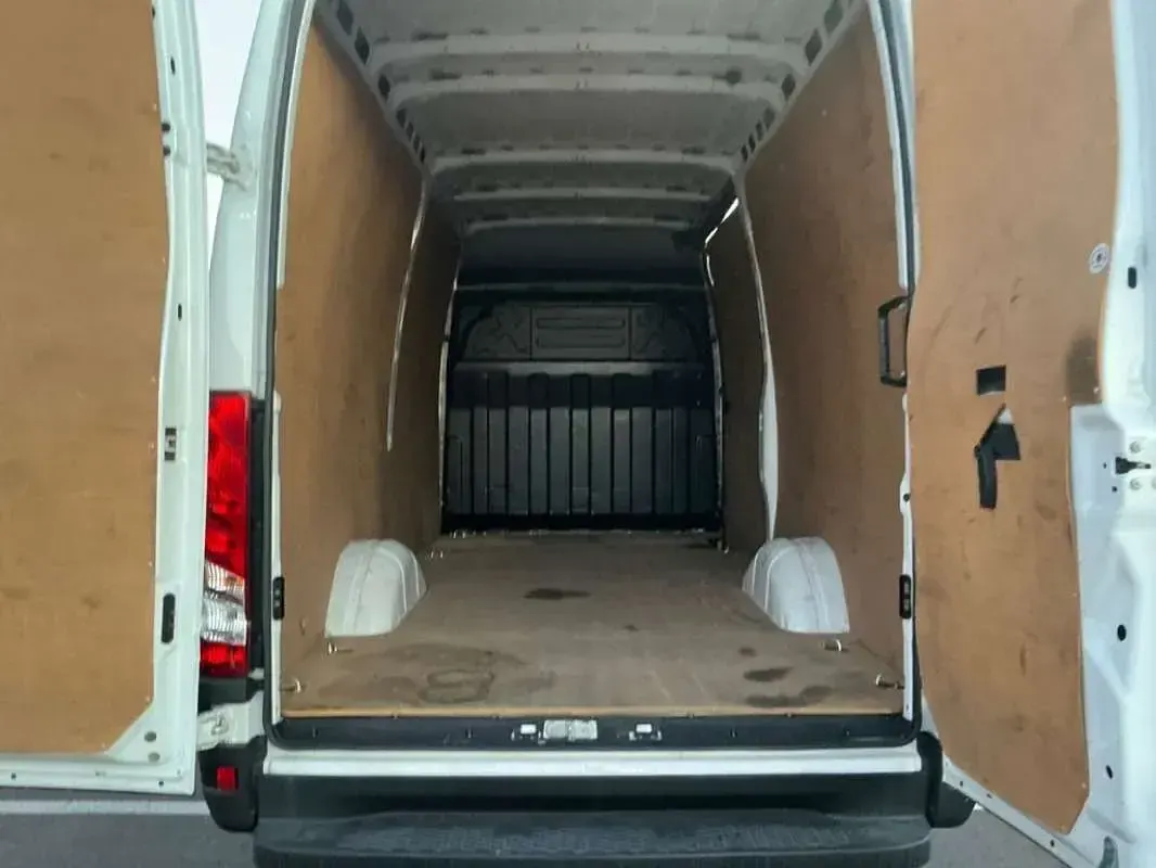 Usado Iveco Daily 136 CV (100 kW) 2021 Blanco Van