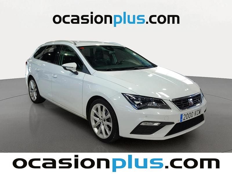 Usado Seat Leon FR 150 CV (110 kW) 2017 Blanco Familiar