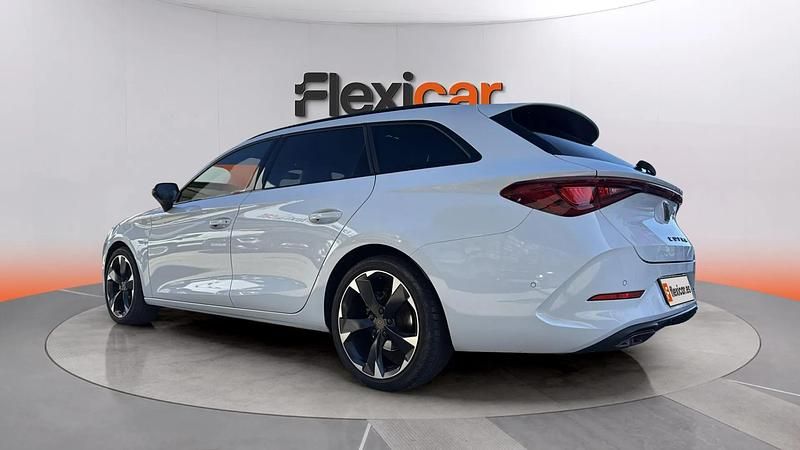 Usado Cupra Leon 150 CV (110 kW) 2023 Blanco Familiar