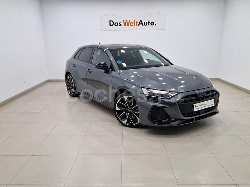 Gris / plata Usado 2024 Audi A3 Sportback e-tron S-Line Berlina | 37.900 € (Caro) - Imagen 1/4