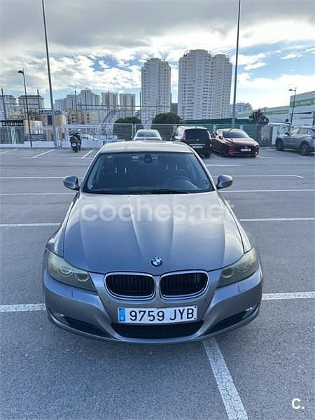 Usado BMW 320 177 CV (130 kW) 2009 Gris / plata Berlina