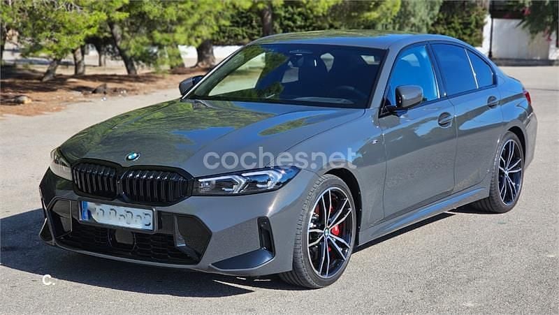 Gris / plata Usado 2023 BMW 320e Comfort Edition Berlina | 46.900 € - Imagen 1/4