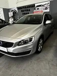 Usado Volvo V60 120 CV (88 kW) 2018 Plata Familiar