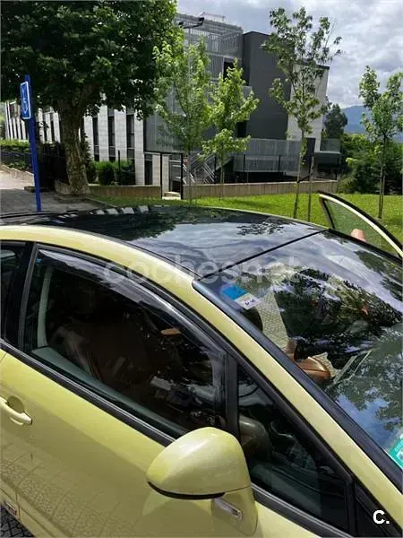 Usado Citroën C4 180 CV (132 kW) 2004 Beige Berlina