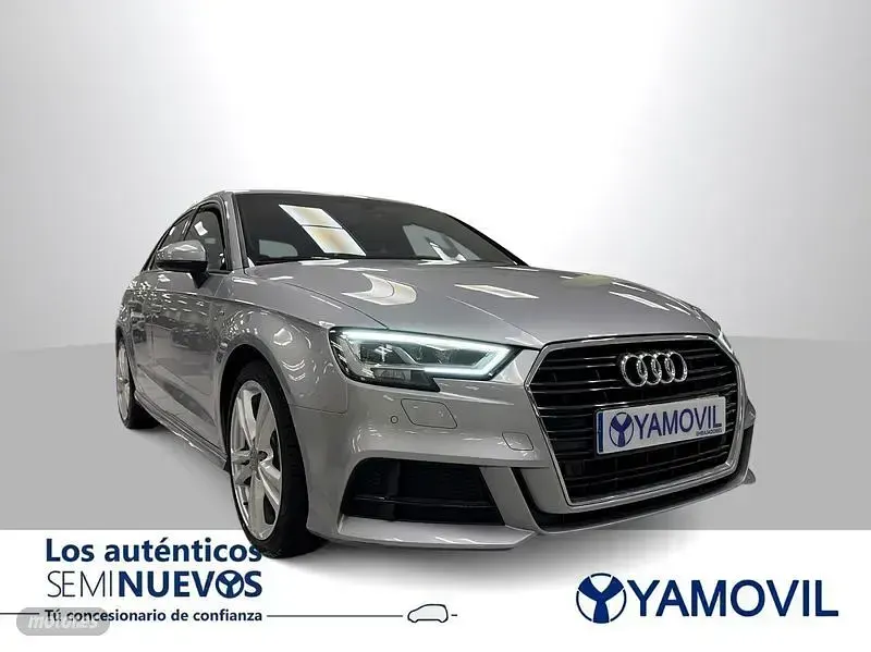 Usado Audi A3 S-Line 116 CV (85 kW) 2019 Plateado Berlina