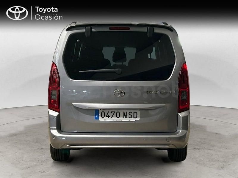 Usado Toyota Proace Verso Active 131 CV (96 kW) 2024 Gris / plata Familiar
