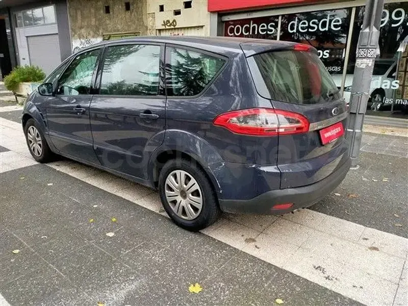 Usado Ford S-MAX Trend 115 CV (84 kW) 2011 Gris / plata Monovolumen