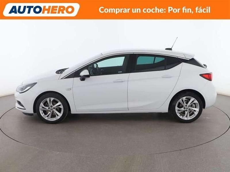Usado Opel Astra Dynamic 126 CV (92 kW) 2018 Blanco Berlina