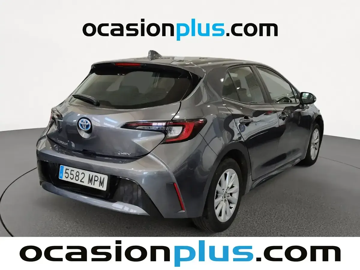 Begagnad Toyota Corolla Active 140 HK (102 kW) 2024 Grå Sedan