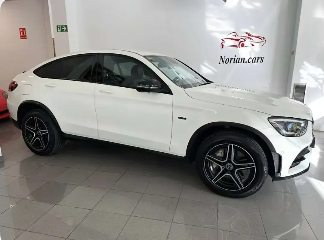 Usado Mercedes GLC300e 306 CV (225 kW) 2020 Blanco SUV