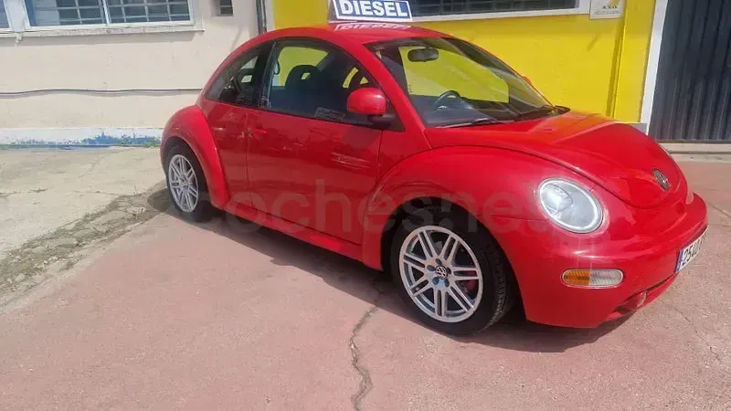 Usado VW New Beetle 90 CV (66 kW) 1999 Rojo Utilitario