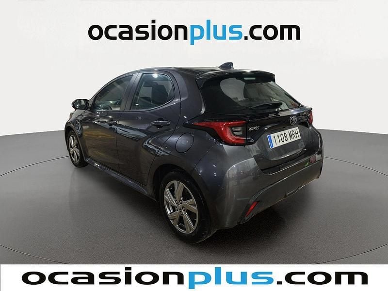 Usado Toyota Yaris Hybrid Active 116 CV (85 kW) 2024 Blanco Utilitario