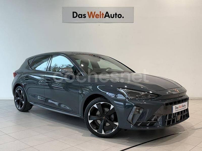 Nuevo Cupra Leon 150 CV (110 kW) 2025 Azul Berlina