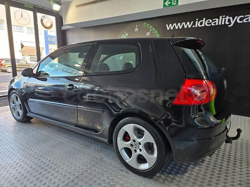 Usado VW Golf V GTI 200 CV (147 kW) 2007 Negro Berlina