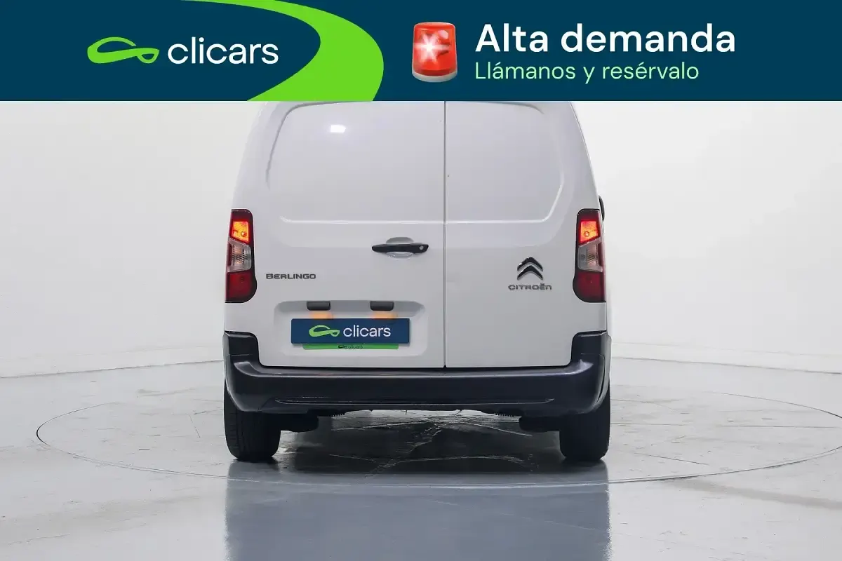 Usado Citroën Berlingo 100 CV (73 kW) 2022 Blanco Monovolumen