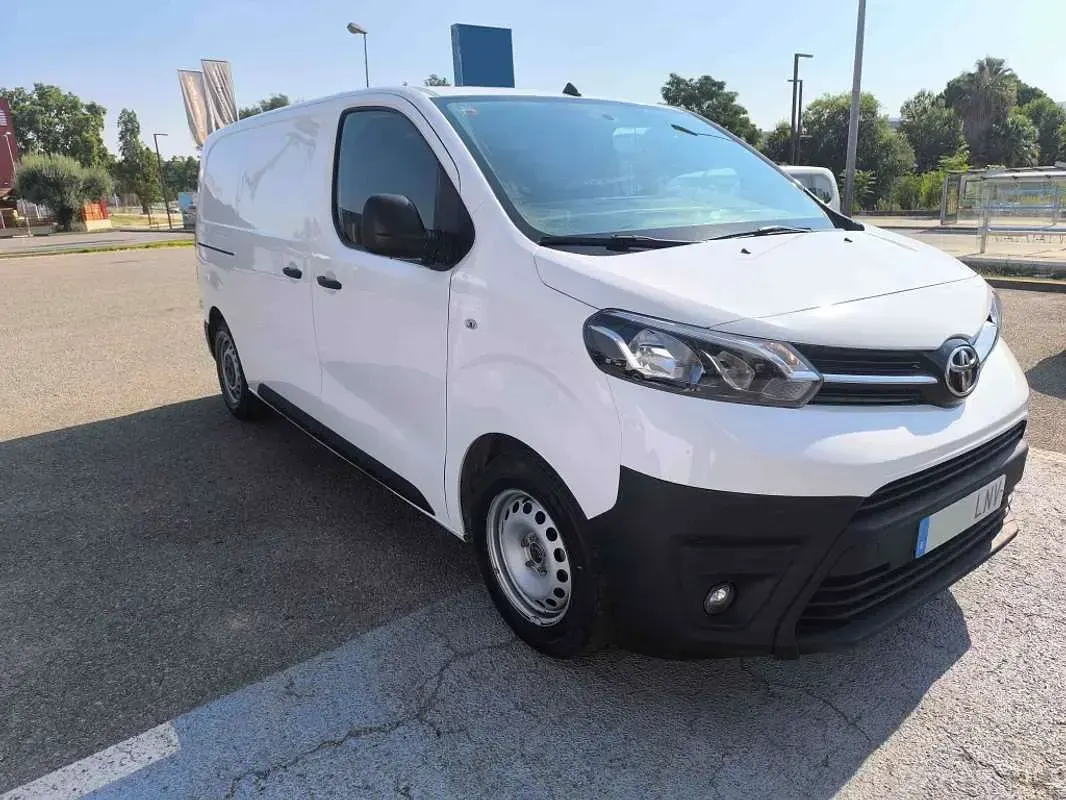 Usado Toyota Proace Business Edition 101 CV (74 kW) 2021 Blanco Monovolumen