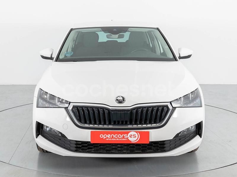 Usado Skoda Scala Ambition 95 CV (69 kW) 2023 Blanco Utilitario