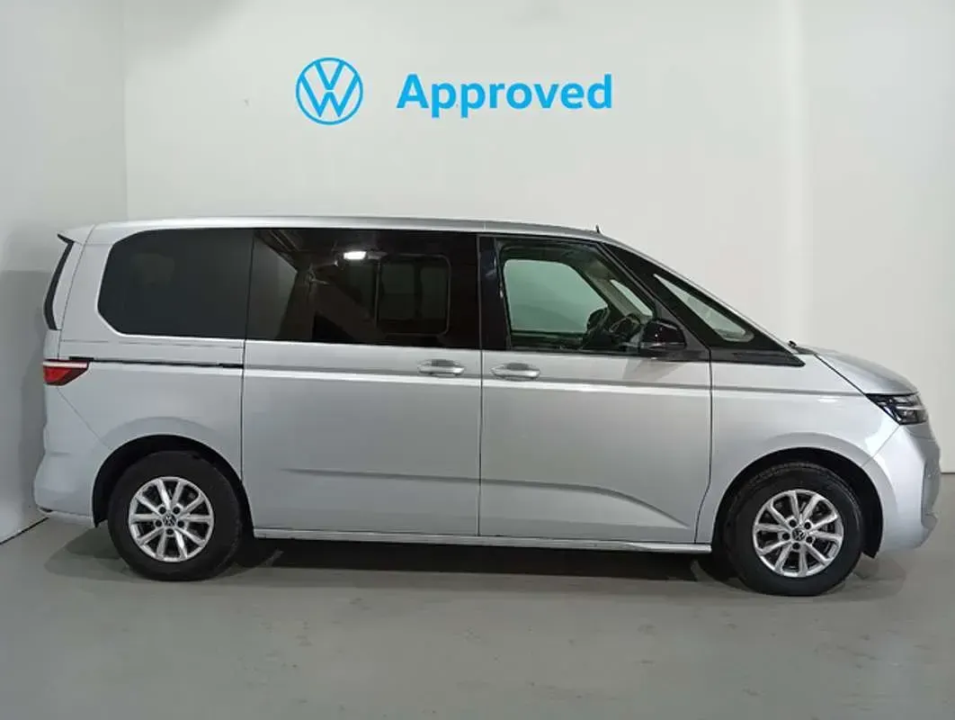 Usado VW Multivan 150 CV (110 kW) 2025 Plateado Monovolumen