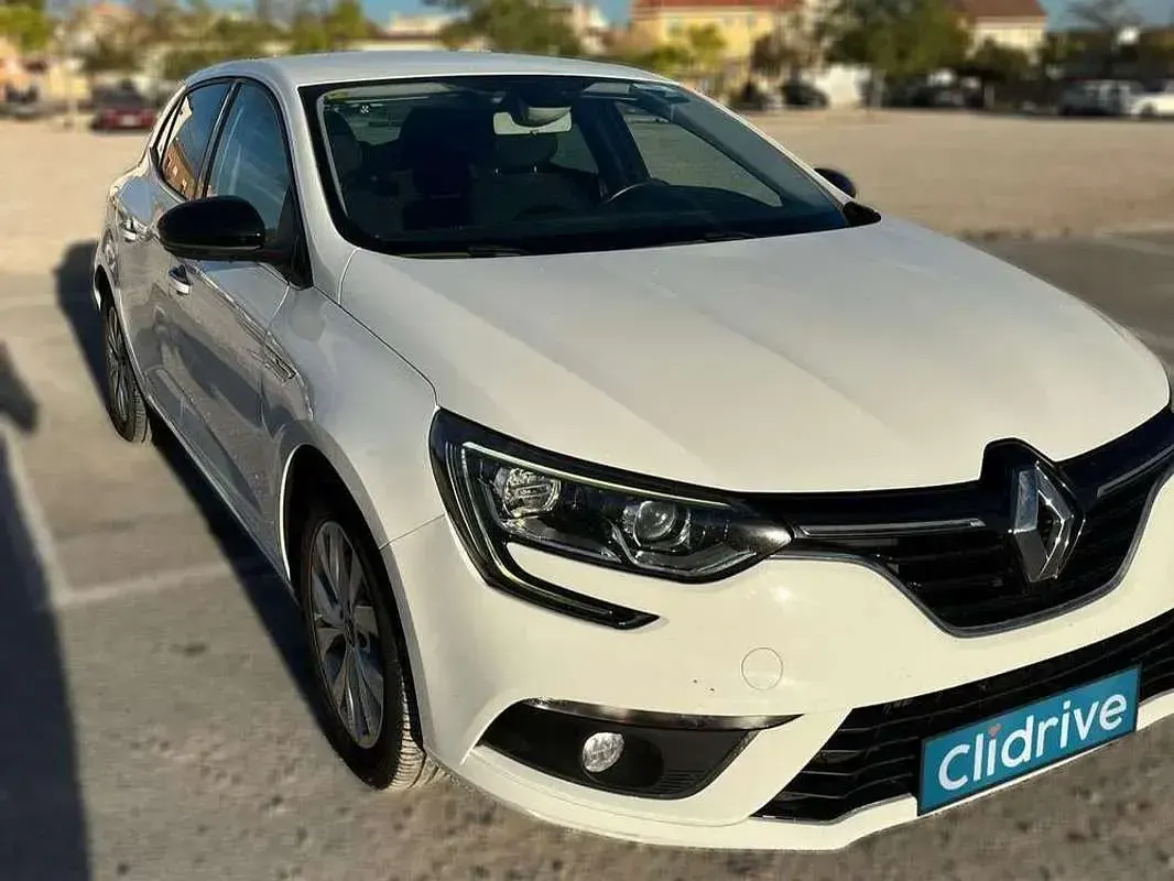 Usado Renault Mégane LIMITED 140 CV (102 kW) 2019 Blanco Utilitario