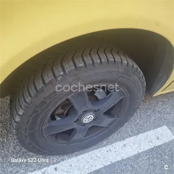 Usado VW Transporter 102 CV (75 kW) 2010 Amarillo Van