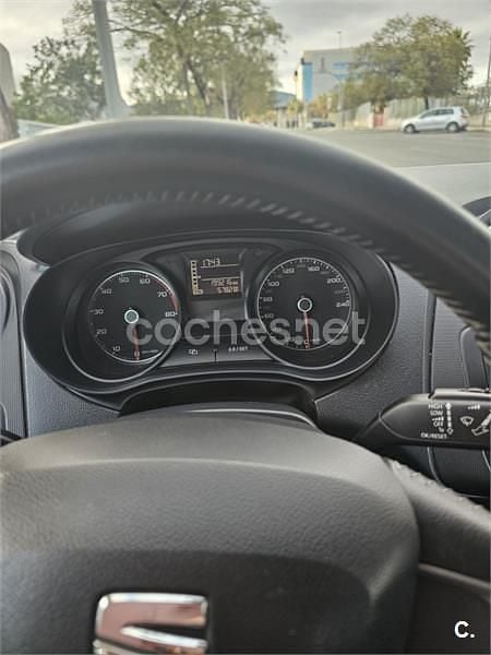 Usado Seat Ibiza SC Reference 70 CV (51 kW) 2014 Rojo Utilitario