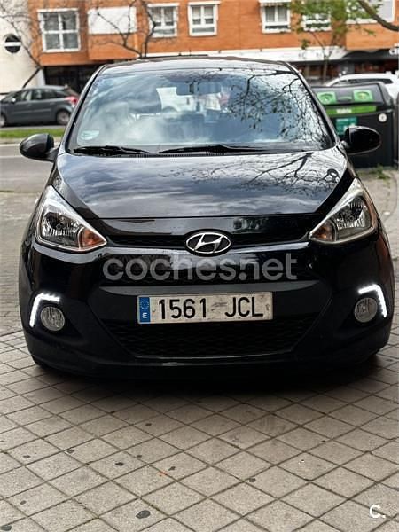 Usado Hyundai i10 66 CV (48 kW) 2015 Negro Utilitario