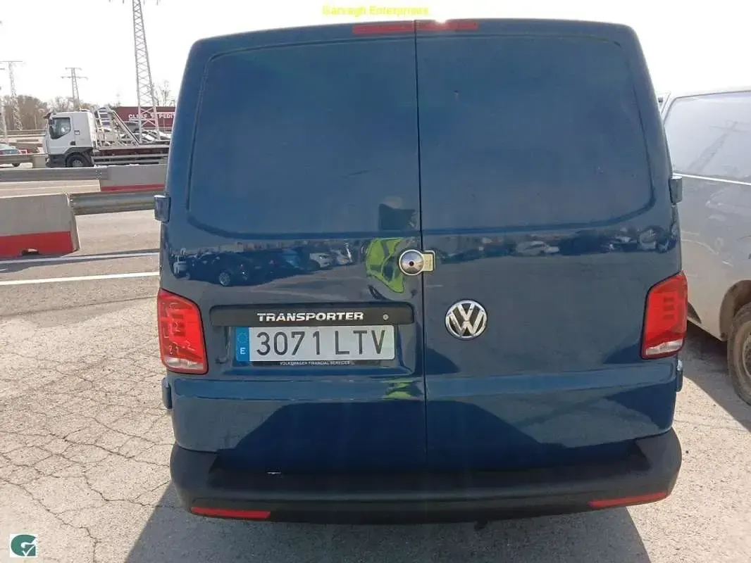 Usado VW Transporter 110 CV (80 kW) 2022 Azul Van