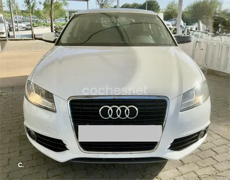 Usado Audi A3 S-Line 105 CV (77 kW) 2013 Blanco Berlina