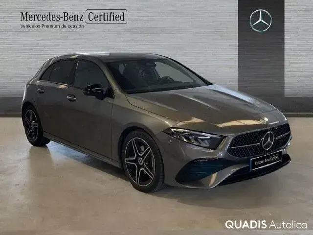 Usado Mercedes A180 116 CV (85 kW) 2026 Gris montaña